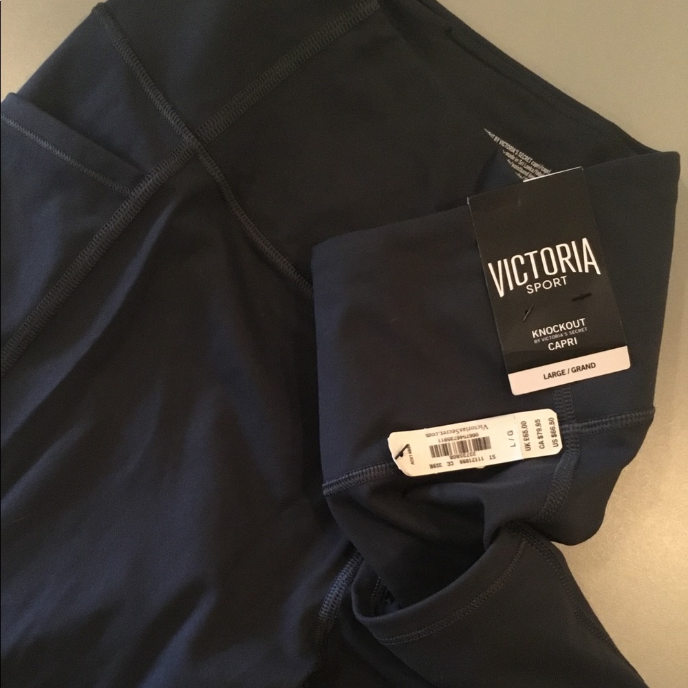 NWT Dark Grey VS KnockOut 🌞Capris🌞